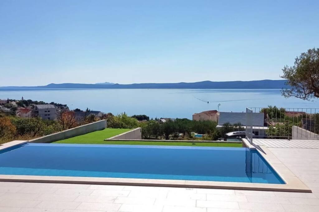 Villa Katarina - Infinity Pool With Amazing View بول المظهر الخارجي الصورة